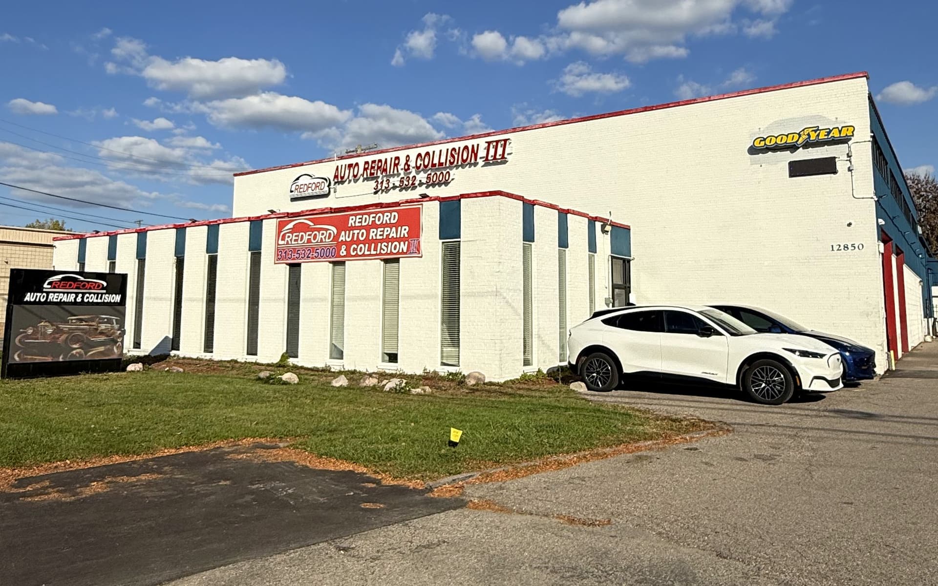 Redford Auto Repair and Collision III building at 12850 Inkster Rd, Redford